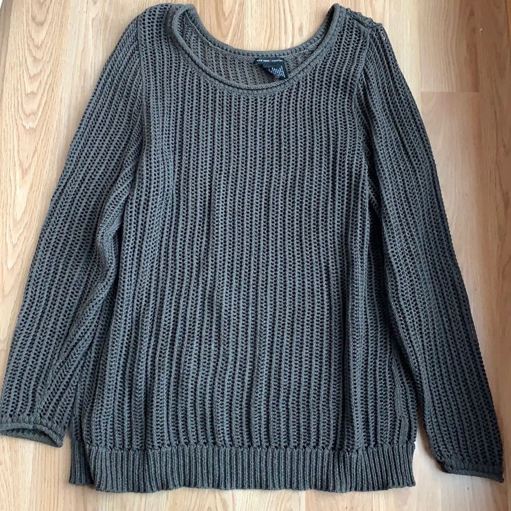 Women’s sweater
